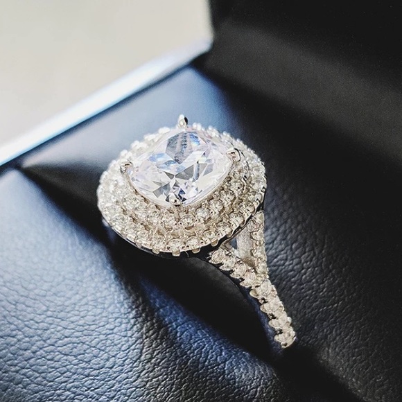 **NEW**Diamond 💍 Sterling Silver Engagement Ring - Picture 5 of 5